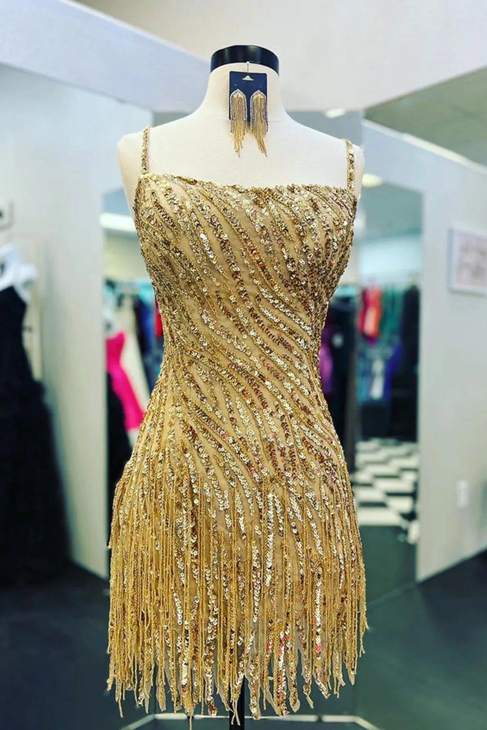 Above Knee Spaghetti Straps Sequin Bodycon Homecoming Dresses with Tassel Short Cocktail Dresses Sparkly