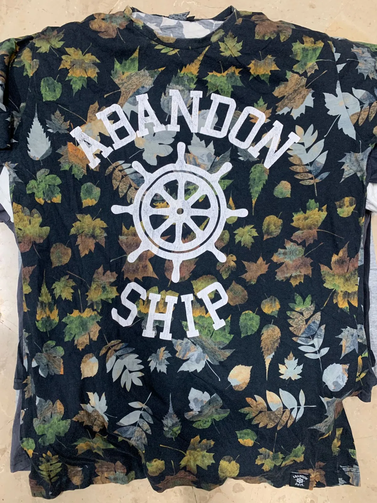 Graphic t shirts 60 pcs